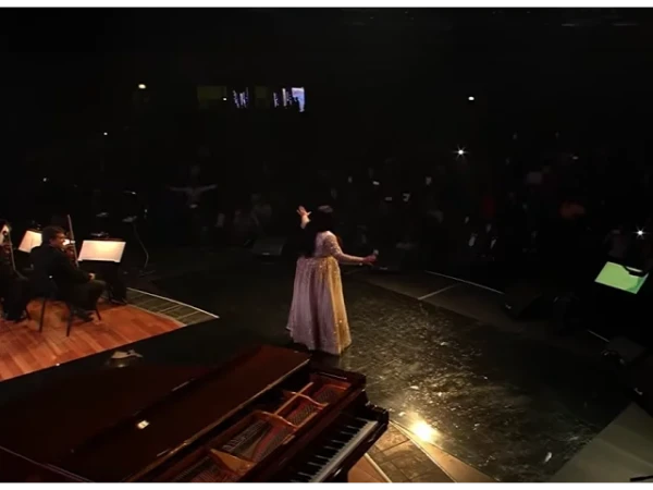 SINACH: I FLY Featuring  KI and NOLLY